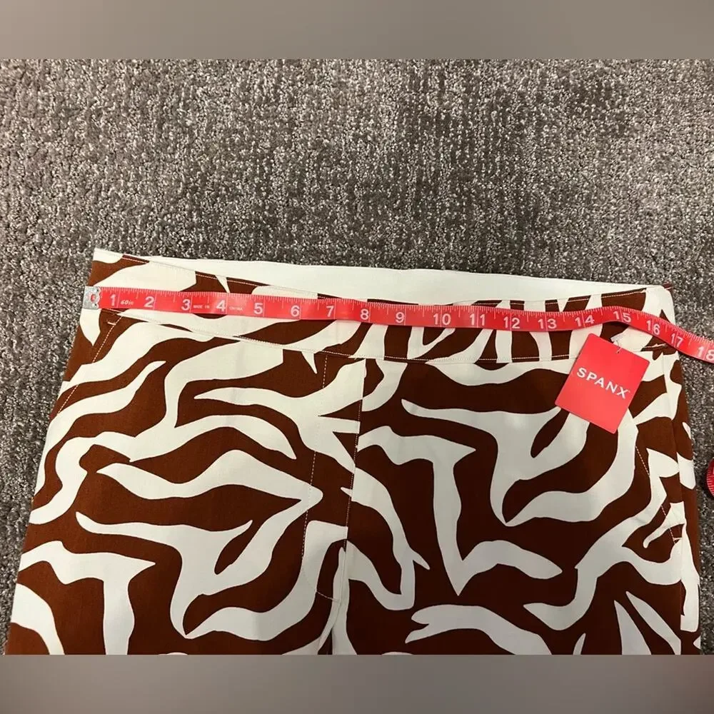 NWT Spanx On-the-Go Printed Ankle Slim Straight Pant - Picture 9 of 10